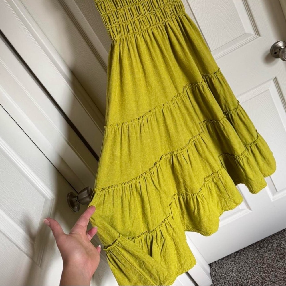 Lisa Says Gah Olive Smocked Midi Dress - Picture 7 of 7